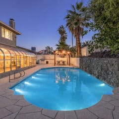 Spa Retreat Villa•STRIP•Heated Pool•Billiards