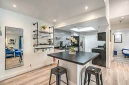Dual King Suites! Modern Apt 5 Min to the Strip