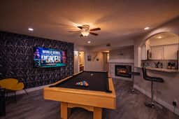 Heated Pool & Spa, Billiards, 15 Min Vegas Strip - Image 3