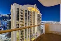 31st Floor 1-BR Corner Suite at Signature at MGM