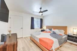 Luxury Seven Hills Escape - 1BR, Pool & Garage - Image 5