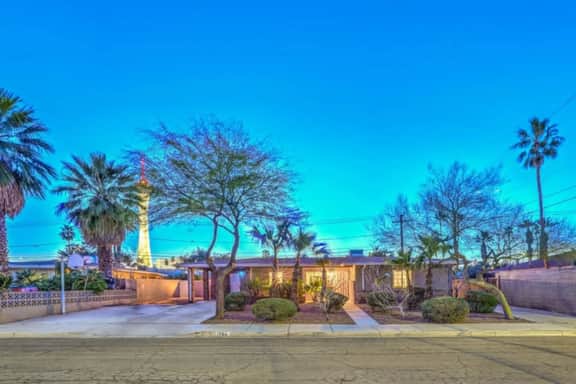Chic Downton Vegas 3 BR Cottage with a Pool! - Image 3