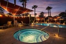 Modern 2BR Condo | Pool, Spa, Gym | Near Strip