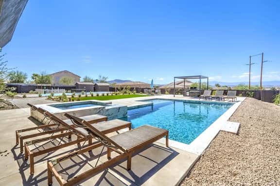 ᨒ Cielo, a luxury pool villa with pickleball
