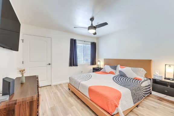 Luxury Seven Hills Escape - 1BR, Pool & Garage - Image 5