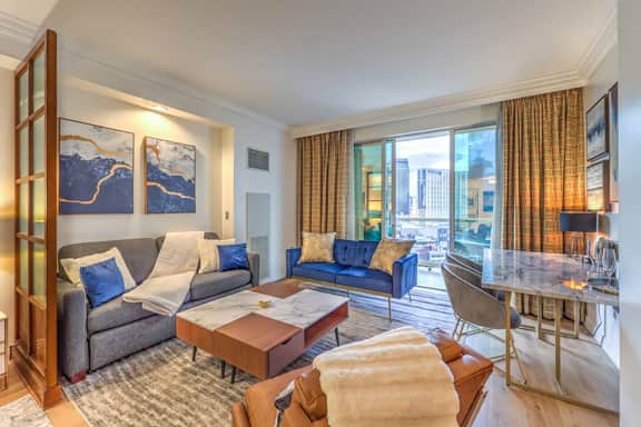 Renovated MGM Private King Suite, Strip View - Image 2