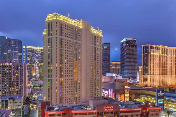 Renovated MGM Private King Suite, Strip View - Image 4