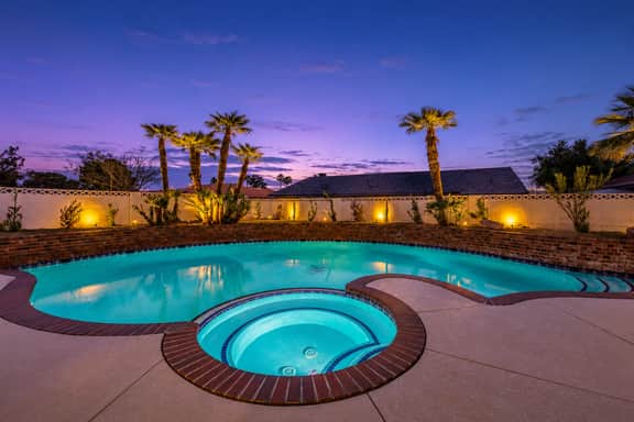 Paris Villa! Heated Pool·Spa·Sauna·Theater - Image 2