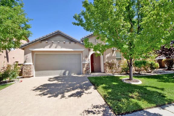 Tahoe / Reno 4BR, Garage, King Suite, Full Kitchen - Image 1