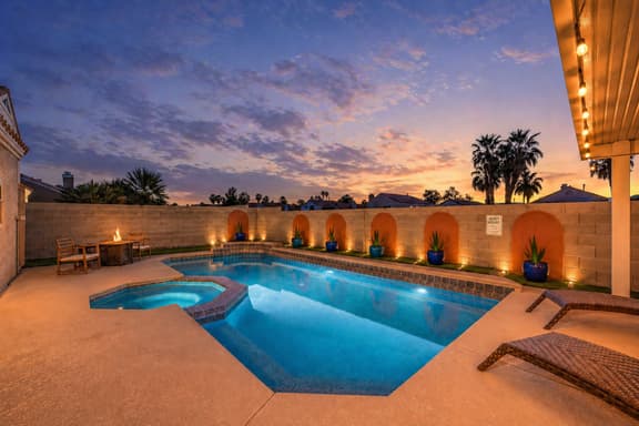 ψ Desert Nights, a heated pool+spa retreat - Image 1